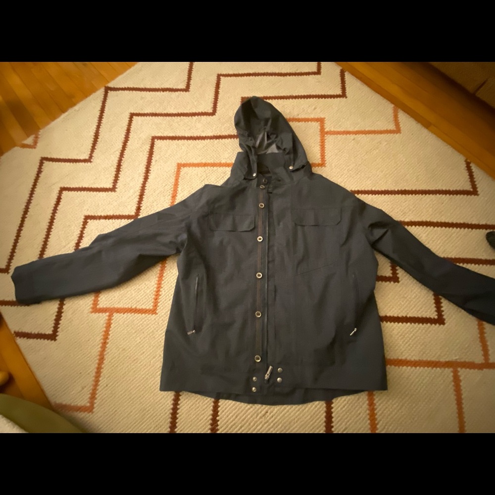 Nau shell jacket